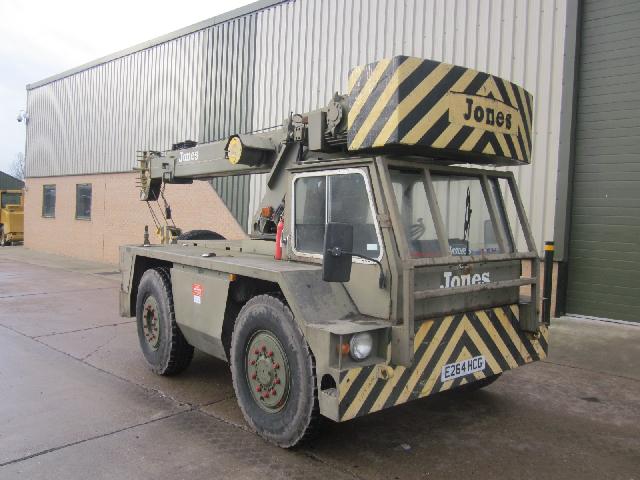 Jones IF8M crane - Govsales of mod surplus ex army trucks, ex army land rovers and other military vehicles for sale