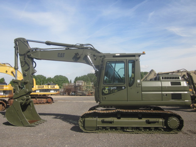 Caterpillar Tracked Excavator 320 B - Govsales of mod surplus ex army trucks, ex army land rovers and other military vehicles for sale