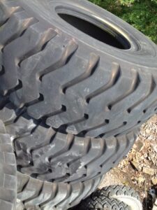 Bridgestone 29.5T35 VSTEEL (Used 75/80% Good)
