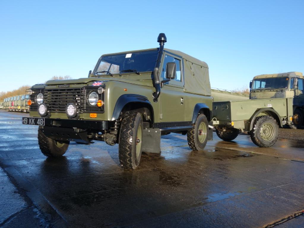 Land Rover Defender 90 Wolf (Remus) with Penman Trailer