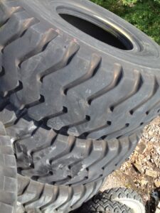 Bridgestone 29.5T35 VSTEEL (Used 75/80% Good) – 40111