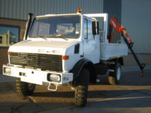 Mercedes Unimog U1300L crane truck