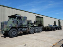 Oshkosh M1070 Tractor Units