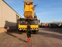 Liebherr LTM1120 crane