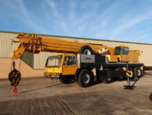 Liebherr LTM1120 crane