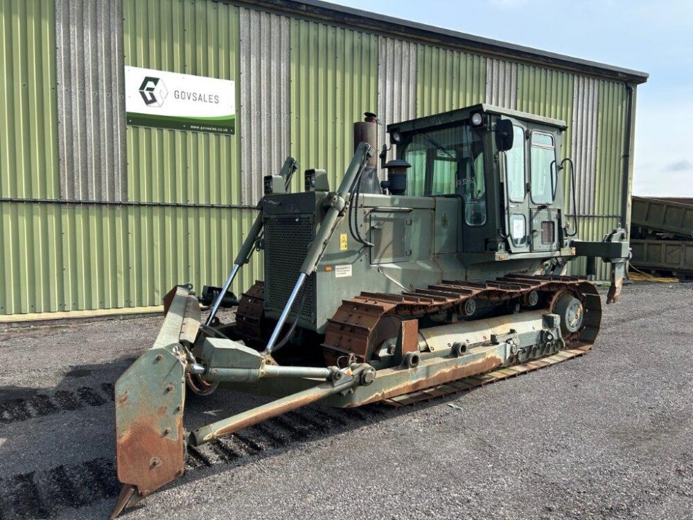 Hanomag D680E Dozer with Ripper