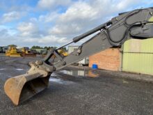 Volvo EC220 EL excavator