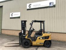 Caterpillar DP30N Forklift