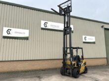 Caterpillar DP30N Forklift
