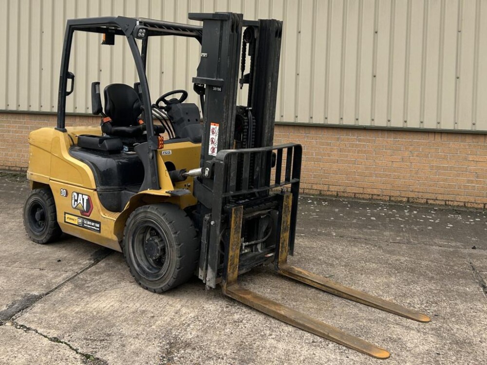 Caterpillar DP30NT Forklift