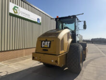 Caterpillar CS66B Compactor Roller