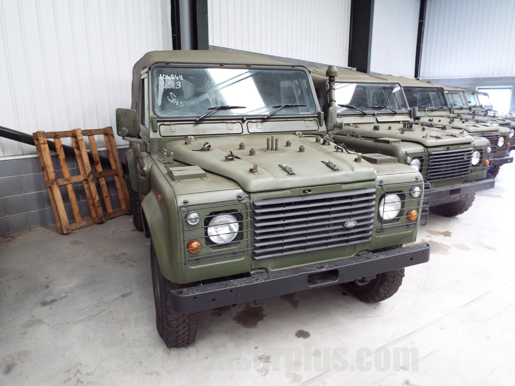Land Rover Defender 90 Wolf RHD Soft Top (Remus) – 15066