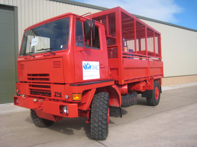 Bedford TM 4×4 lube/service truck – 11849