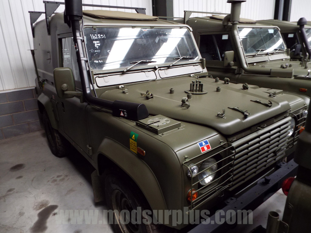 Land Rover Defender 90 RHD Wolf Winterized Hard Top (Remus) – 15133