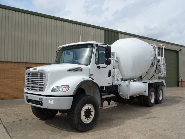 Freightliner 6×6 concrete mixer truck – 40197