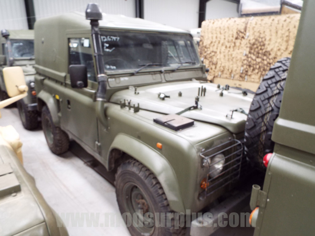 Land Rover Defender 90 Wolf RHD Hard Top (Remus) – 15110