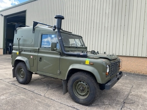 Land Rover Defender 90 RHD Wolf Winterized Hard Top (Remus) – 50434