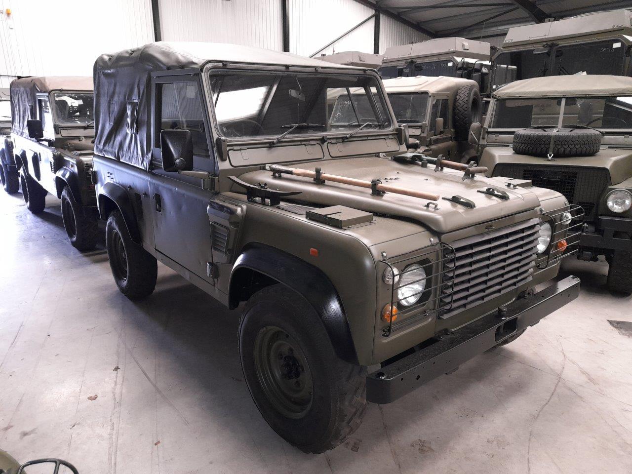 Land Rover Defender 90 Wolf  RHD Soft Top (Remus) – 15523