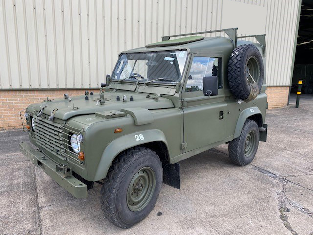 Land Rover Defender 90 RHD Wolf Winterized Hard Top (Remus) – 50330
