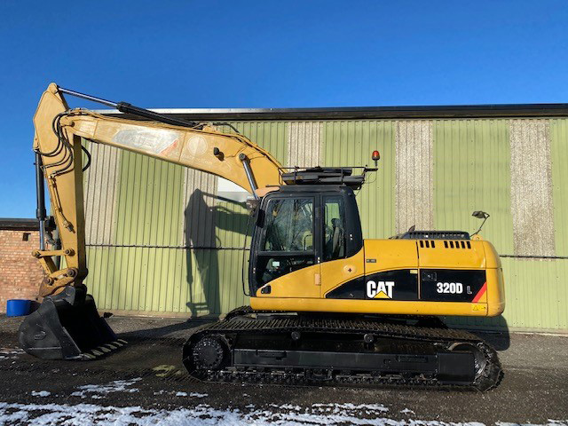 Caterpillar Tracked Excavator 320 DL – 50363