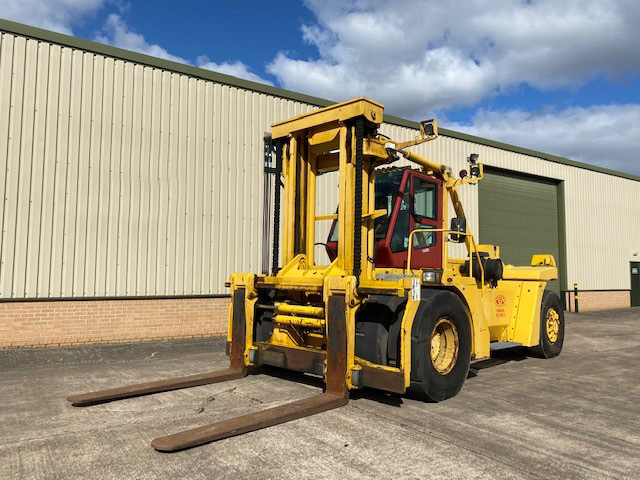 CVS Ferrari 2812 28 Ton Forklift – 50375