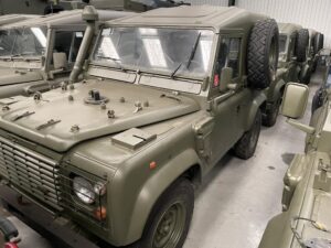 Land Rover Defender 90 Wolf LHD Hard Top (Remus)