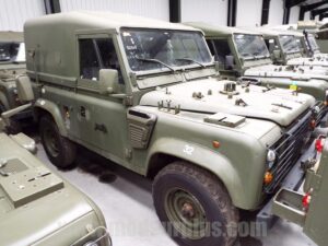 Land Rover Defender 90 Wolf LHD Hard Top (Remus)