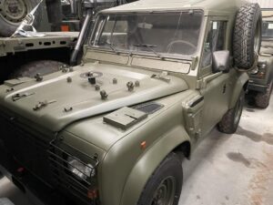Land Rover Defender 90 Wolf LHD Hard Top (Remus)