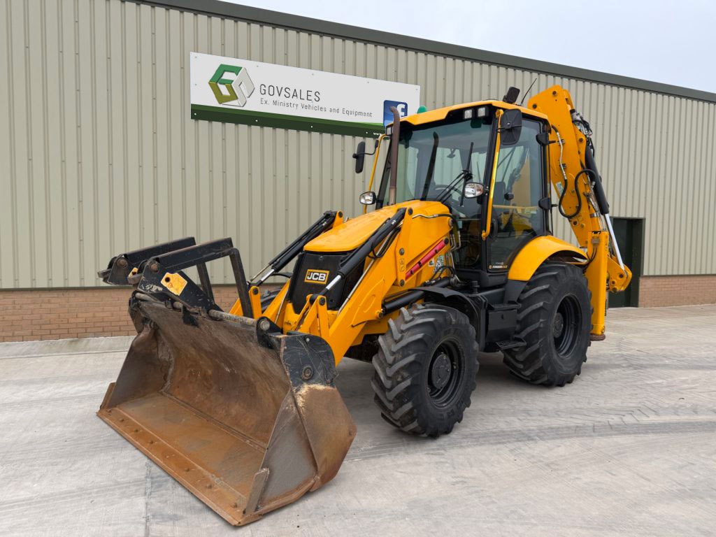 JCB 3CX backhoe loader 
