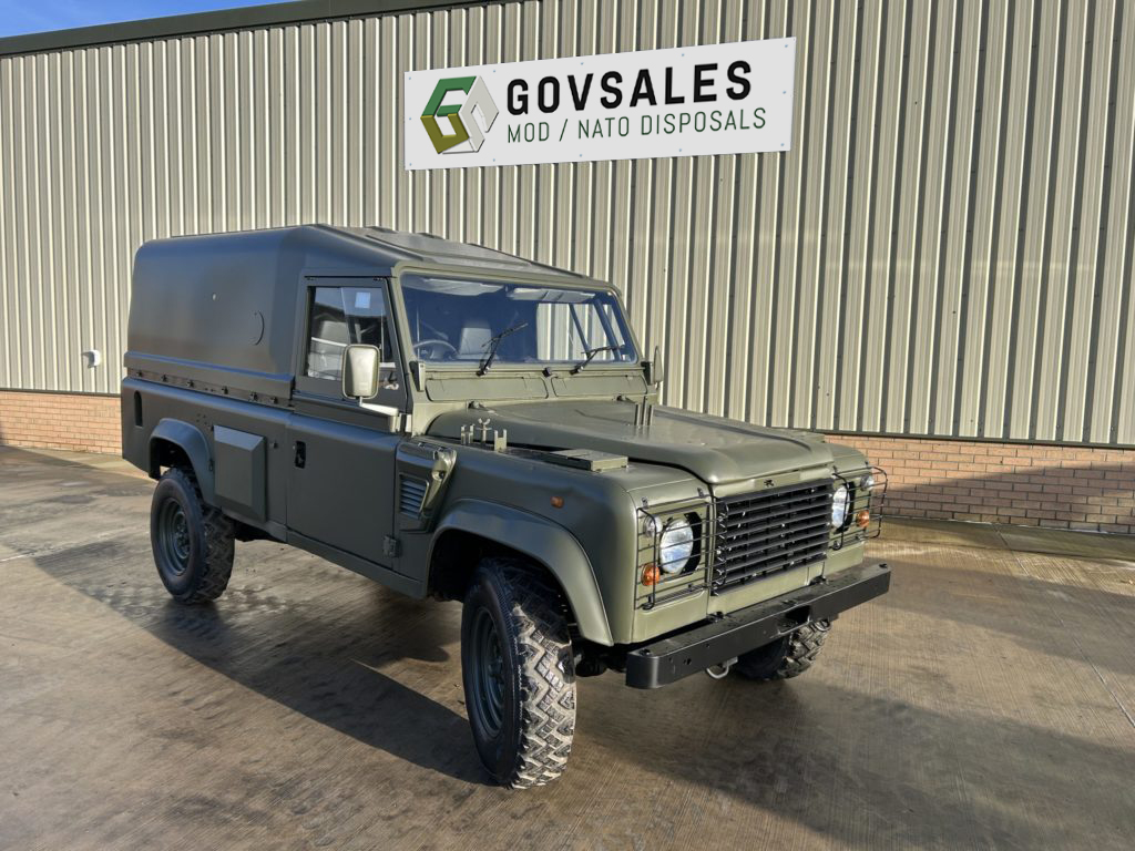 Land Rover Defender Wolf 110 (REMUS) RHD Hard Top