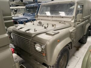 Land Rover Defender 90 Wolf LHD Hard Top (Remus)