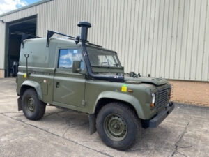 Land Rover Defender 90 RHD Wolf Winterized Hard Top (Remus)